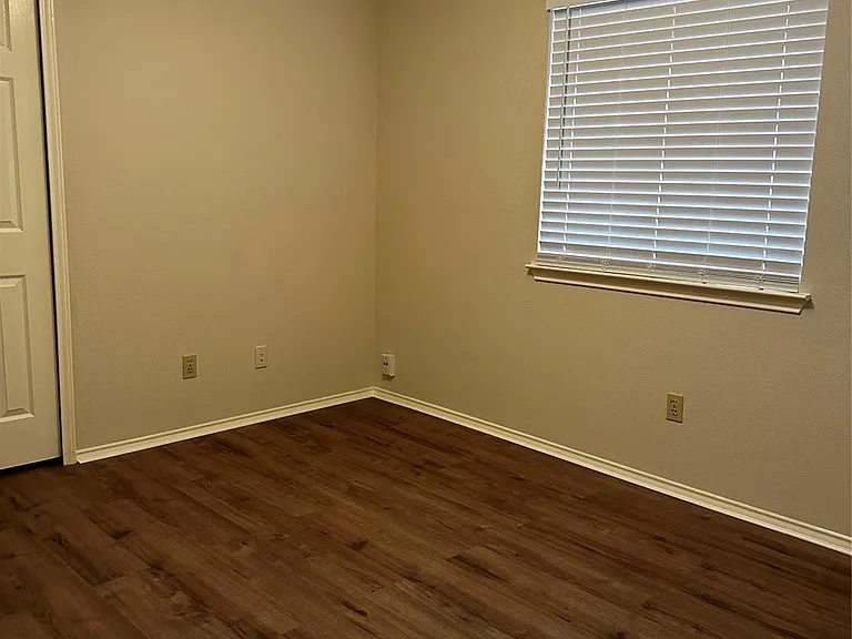 8007 Bounty Trl — Photo 28