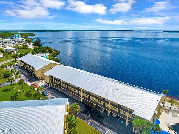 3rd image of 14459 River Beach Dr W #221