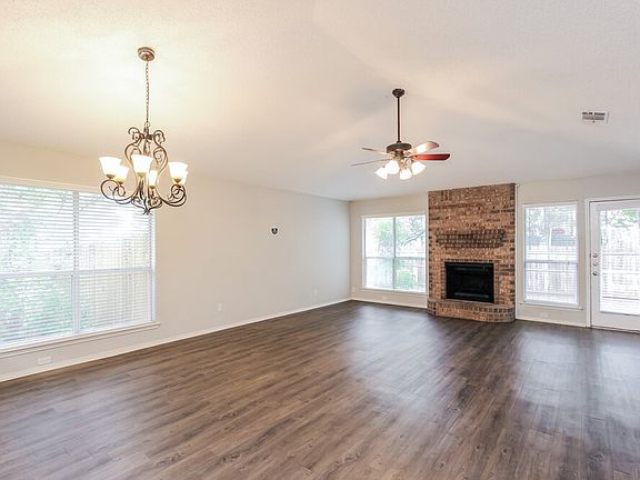 5th image of 1701 Gainsborough Way