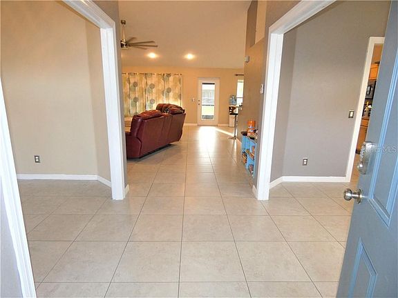4th image of 1661 Atwater Dr