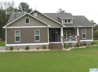 5101 Honeysuckle Ln E, Southside, AL 35907