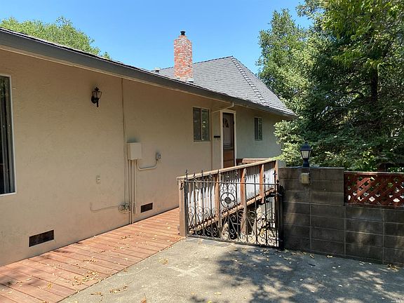 4th image of 45 Griggs Lane