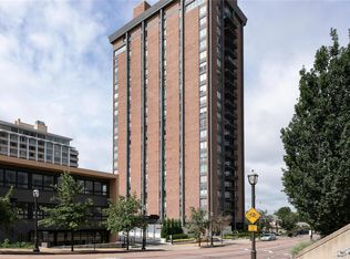 200 S Brentwood Blvd APT 4E, Saint Louis, MO