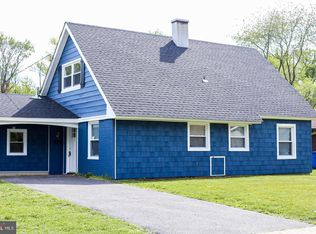 42 Budhollow Ln, Willingboro, NJ 08046
