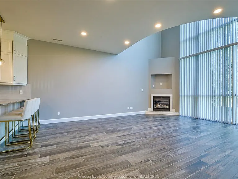 1225 Riverside Dr E #101 — Photo 14