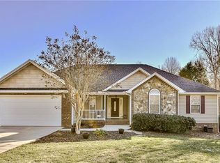 4902 Austin Shrs, Denver, NC 28037