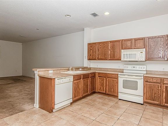 4th image of 12725 Sunland Ct