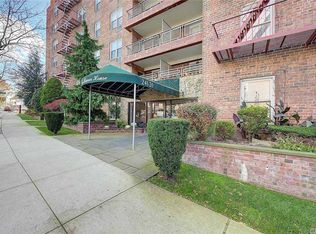 241-20 Northern Blvd #3P, Little Neck, NY 11362