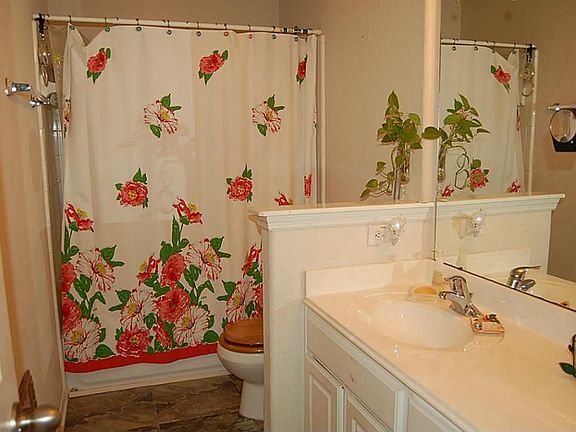 full bathroom upstairs