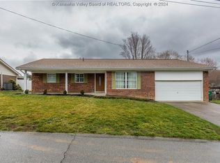186 Woodland Frst, Winfield, WV 25213