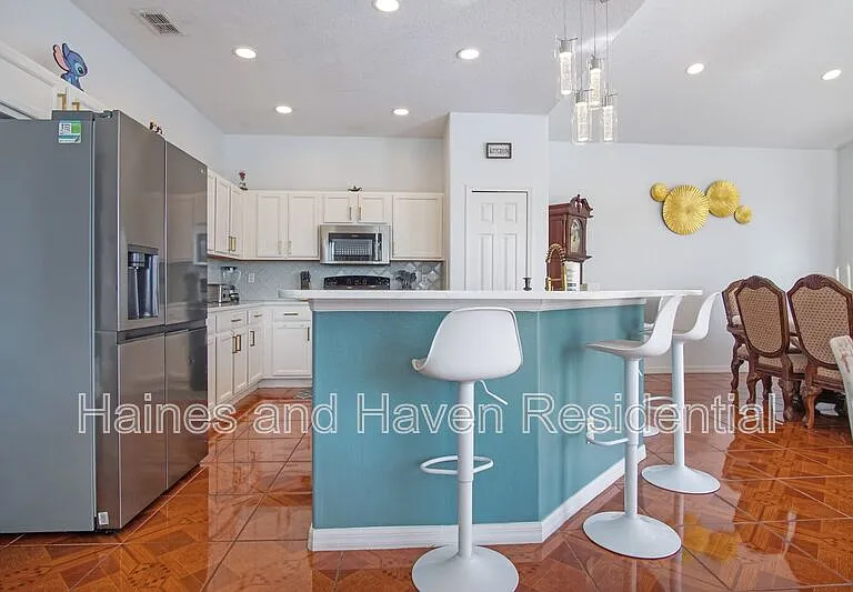 403 Corvina Dr — Photo 22