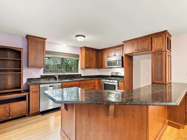 203 Leland Farm Rd Unit 203, Ashland, MA 01721
