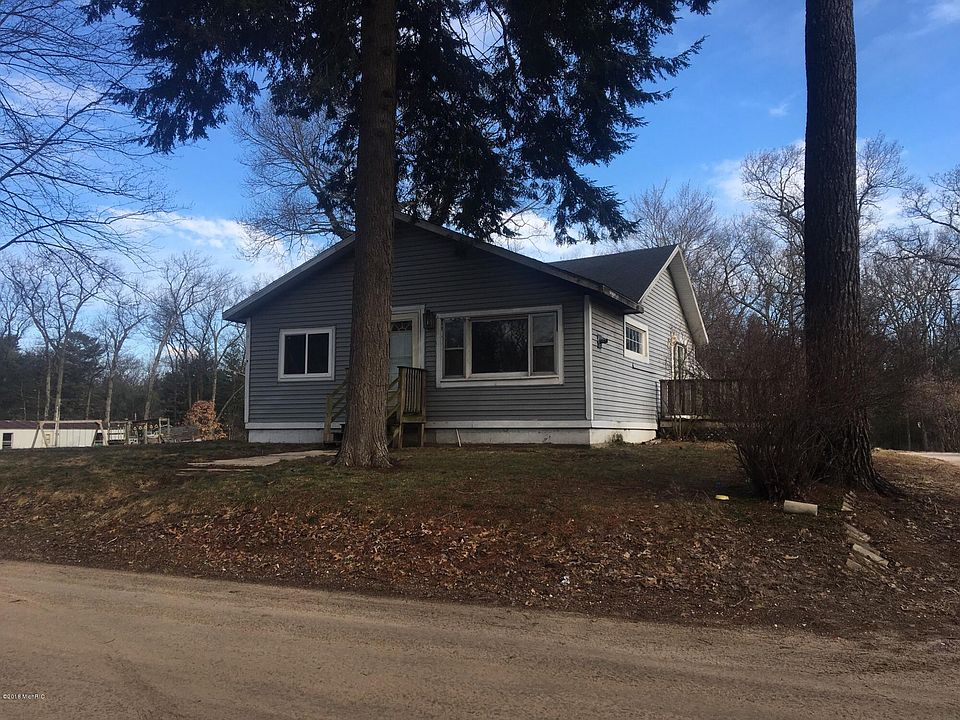 1st image of 364 E Forest Park