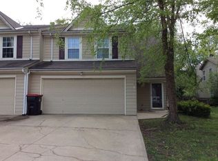 725 NE Swann Cir, Lees Summit, MO 64086
