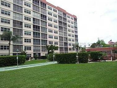 4th image of 244 Saint Augustine Ave #404-1