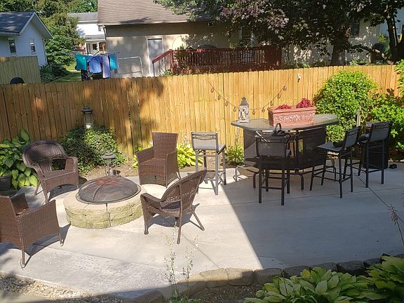 2nd image of 1555 Burkey Ct