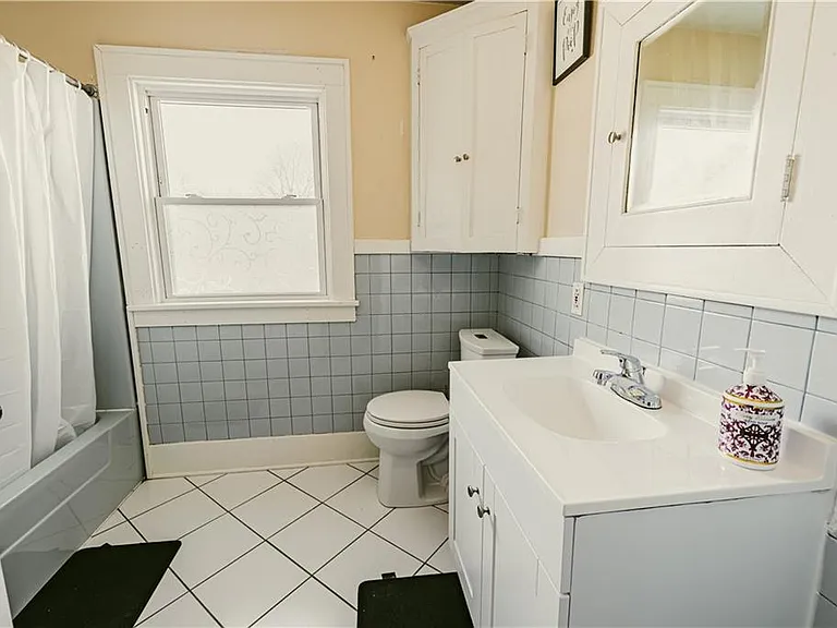 122 E Henrietta Rd — Photo 1