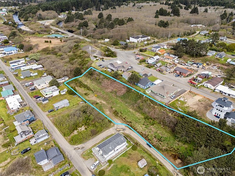 3rd image of 4776 Beach Lane