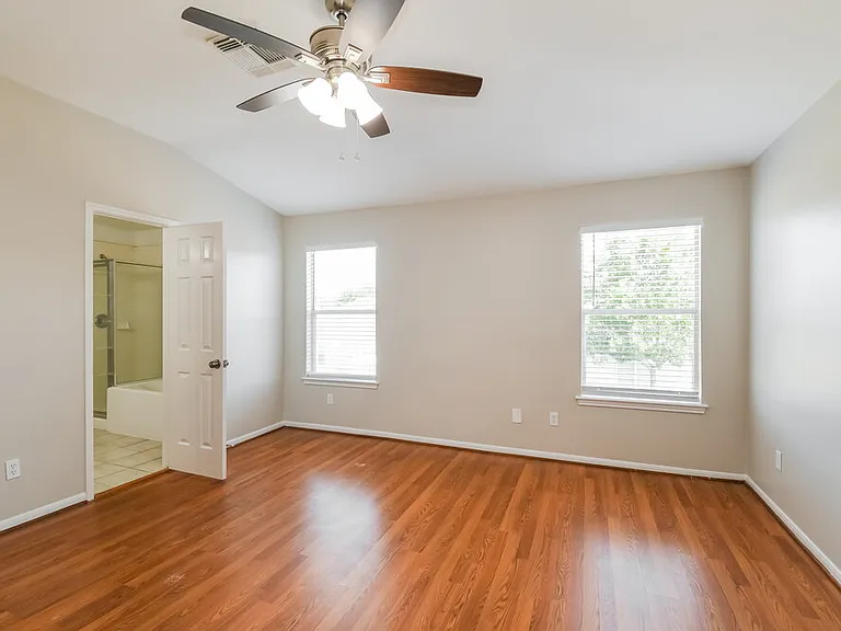 1060 Cabot Cv — Photo 11