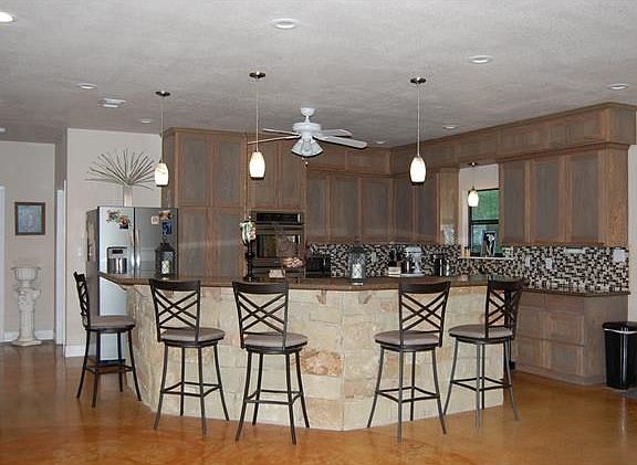 2nd image of 1125 Private Road 7015