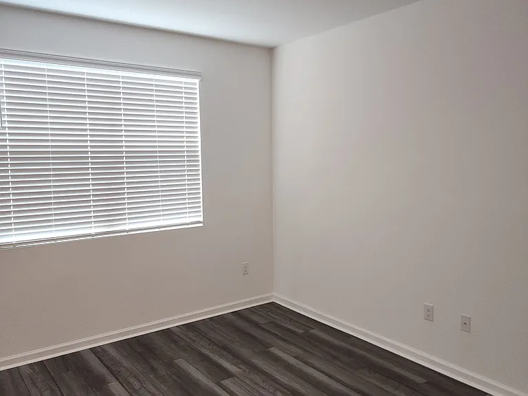 11805 Sylvia St — Photo 25
