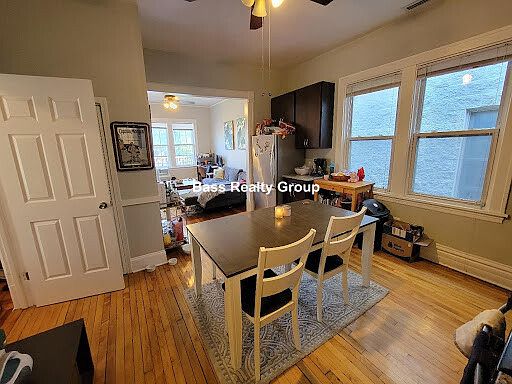 5th image of 1075 N Hermitage Ave APT 2R