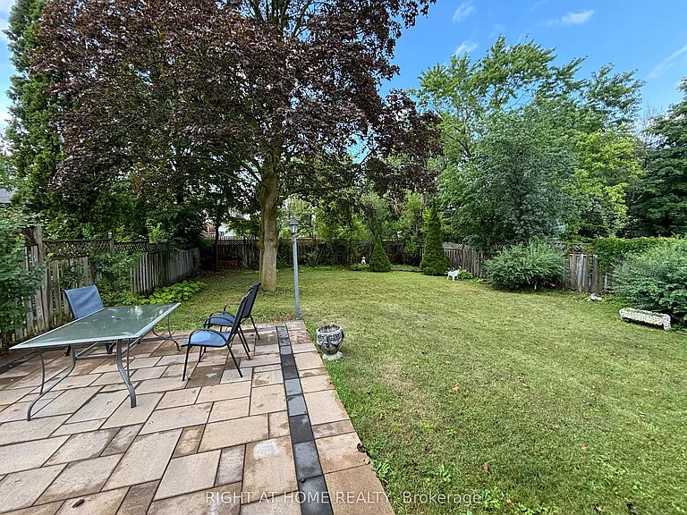 220 Newton Dr — Photo 19