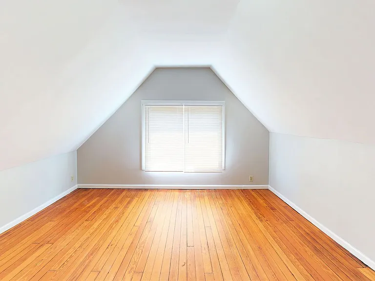 426 Ada St — Photo 12