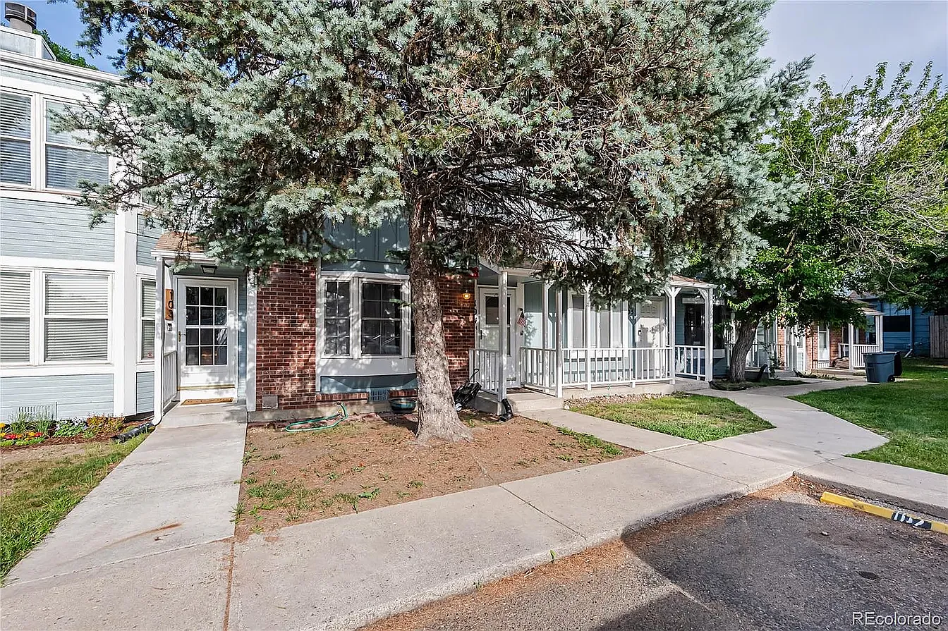 2 bed, 1.5 bath, 1098 sqft, $1,500 — Photo 3