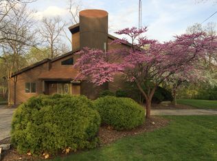 20953 S River Rd, Shorewood, IL 60404