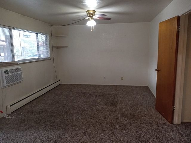 1260 Elder Ave. #12 - living room