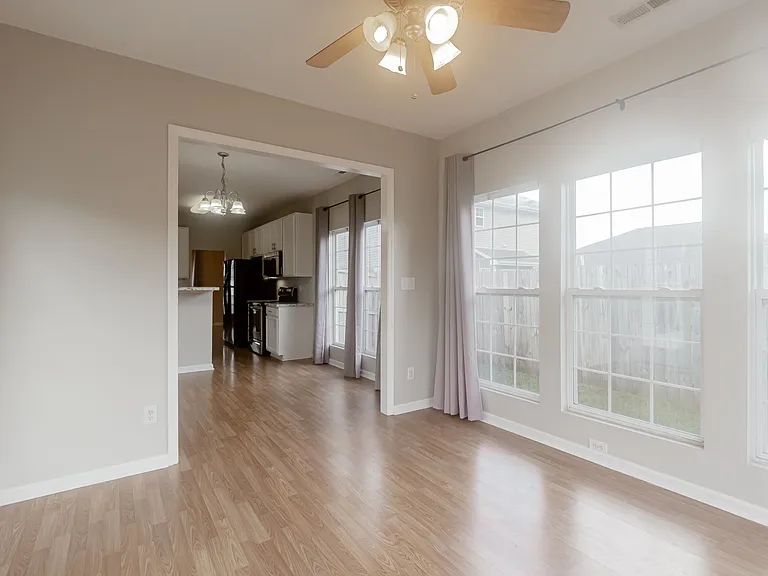 125 Cloverwood Dr SW — Photo 7