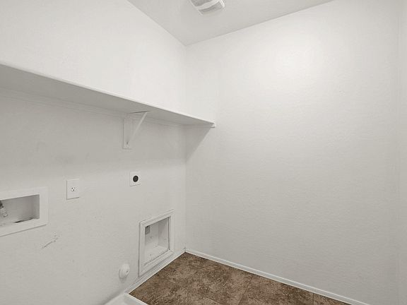 3rd image of 3926 E Leslie Dr