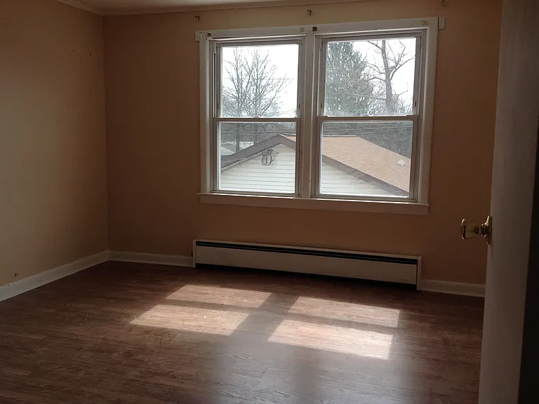 424 Thayer Ave #2F — Photo 6