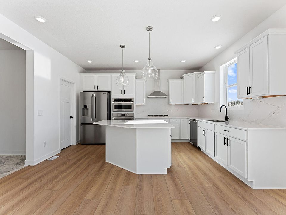 1st image of 1915 Ravine Rd