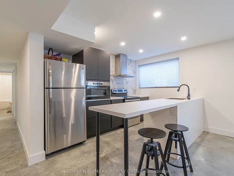 49 Chippewa Ave #LOWER — Photo 2