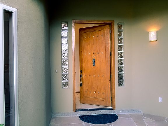 4th image of 7216 Anton Cir NE