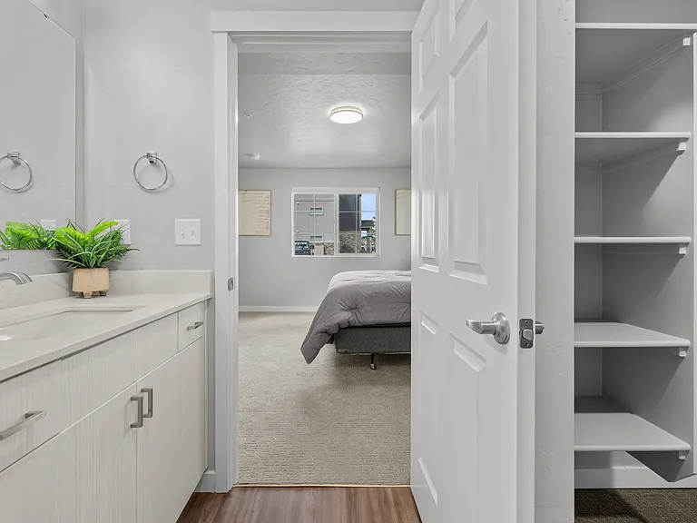 Telluride Apartments — Photo 15
