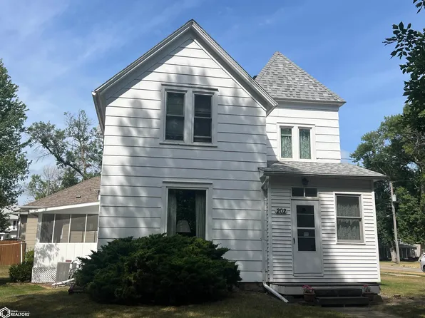 202 4th St S, Humboldt, IA 50548