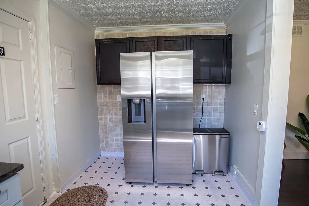 640 Main Street - 1 — Photo 3