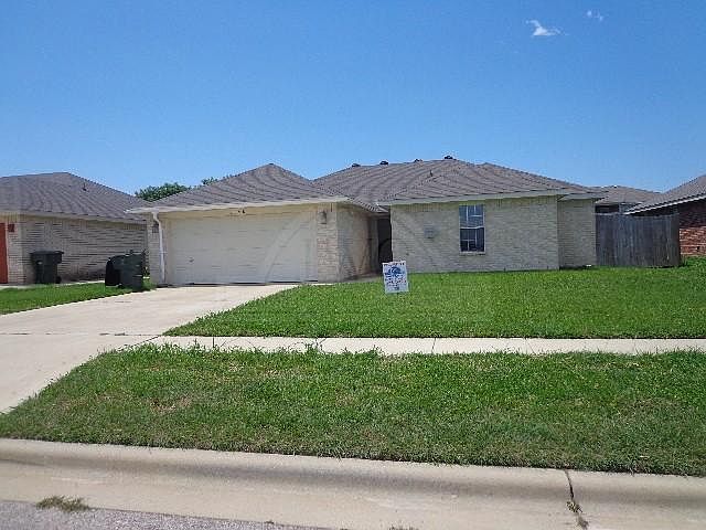 1st image of 2606 Maria Dr
