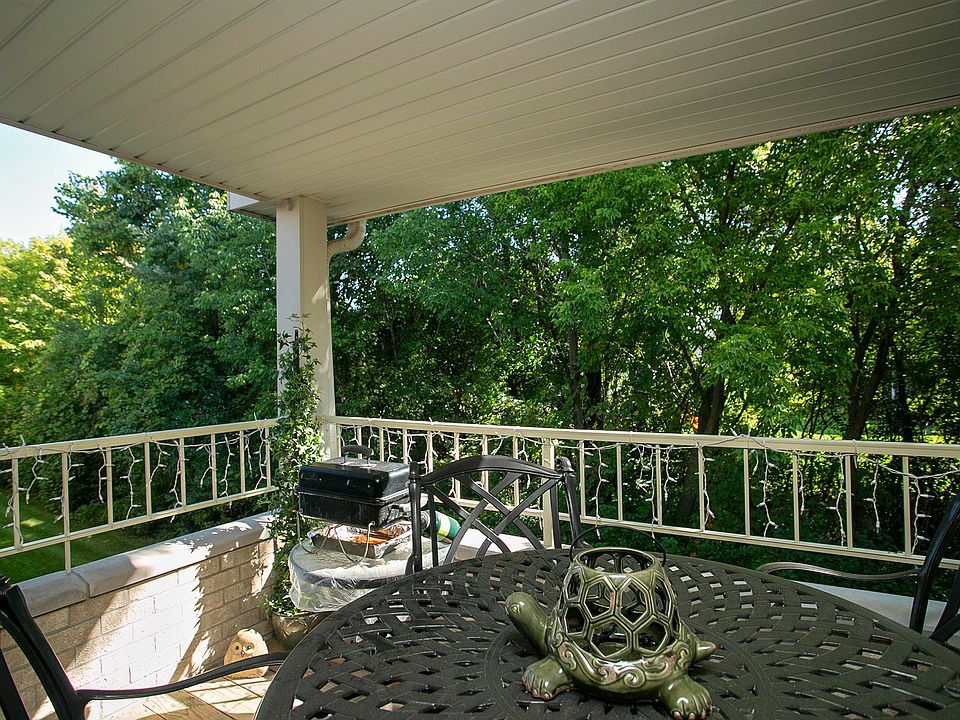 1st image of 18425 Emerald Dr
