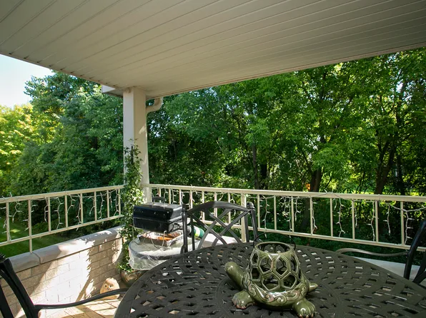 18425 Emerald Dr, Brookfield, WI 53045