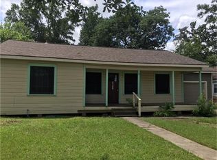 1017 W Austin St, Conroe, TX 77301