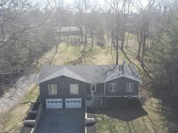 27 Sherwood Estates Ln, Hannibal, MO 63401