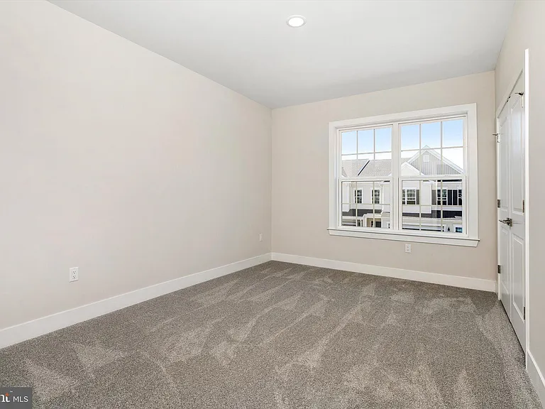 2906 Justin Dr — Photo 12