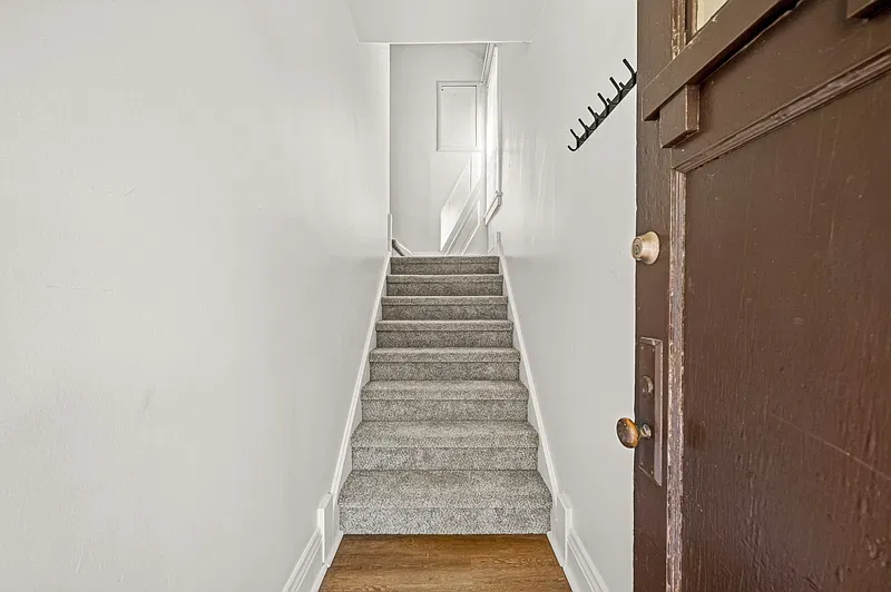 2 bed, 1.0 bath, $1,500 — Photo 2