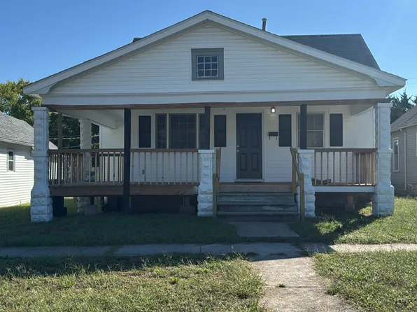 411 N Pennsylvania St, Webb City, MO 64870