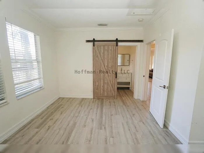 2511 W Fig St — Photo 11