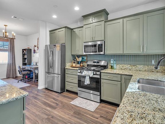 4th image of 2072 River Rock Dr